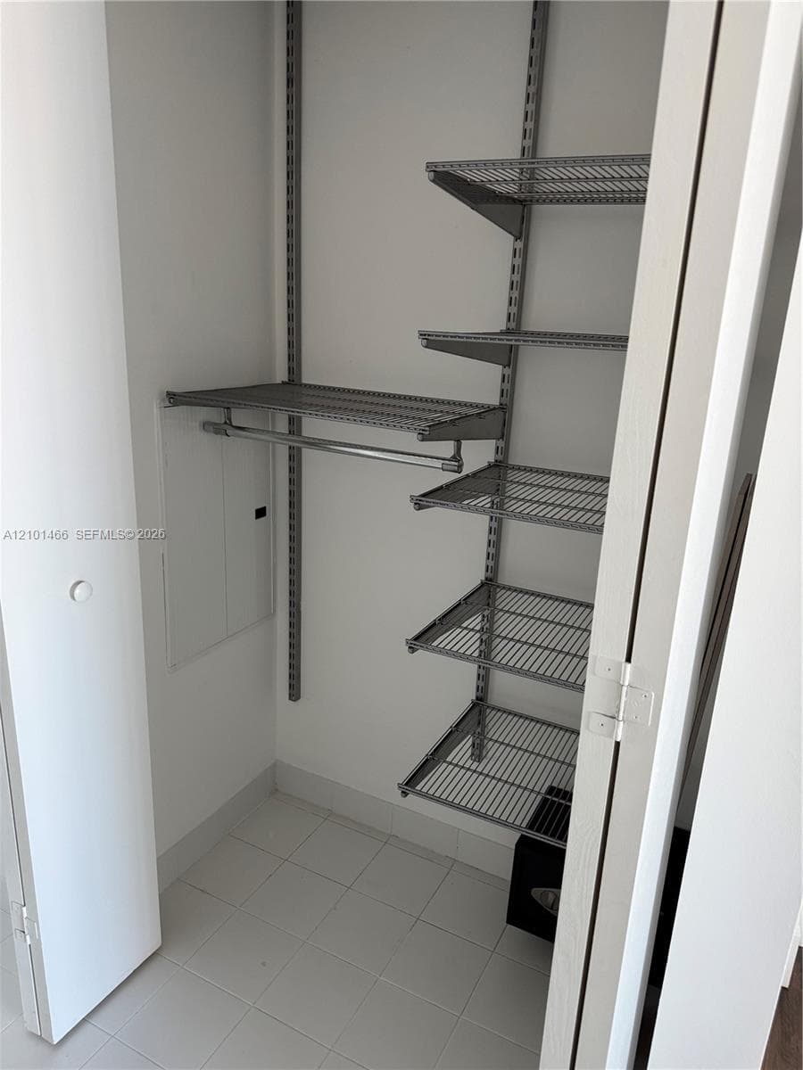 NEO VERTIKA CONDO · #1703 in Miami - Photo 13