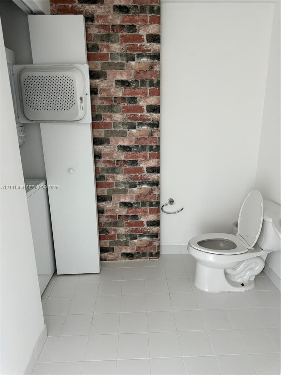 NEO VERTIKA CONDO · #1703 in Miami - Photo 5