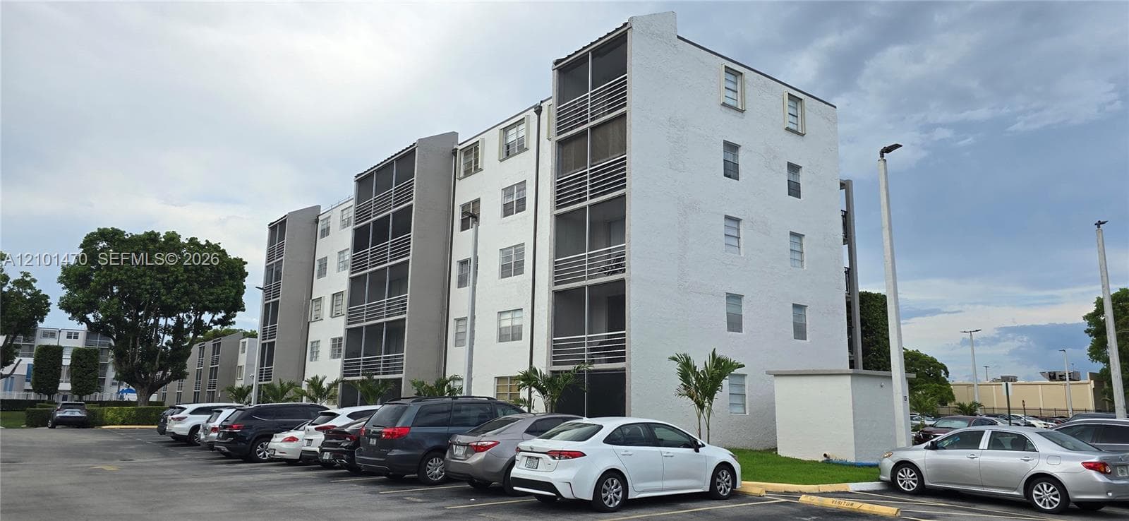 EL CONQUISTADOR SOUTH CON · #D501 in Miami - Photo 44