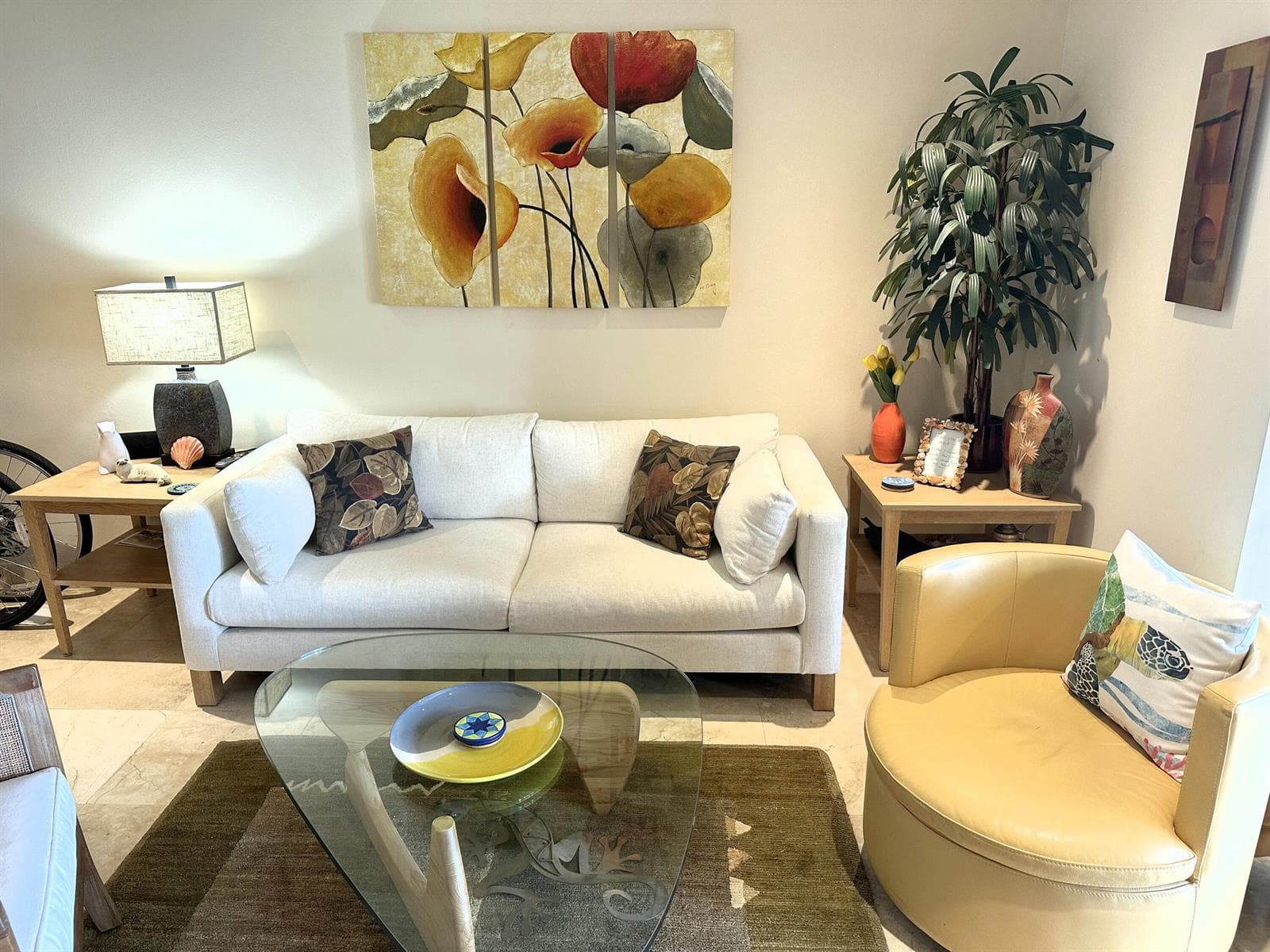 6 - Living Room