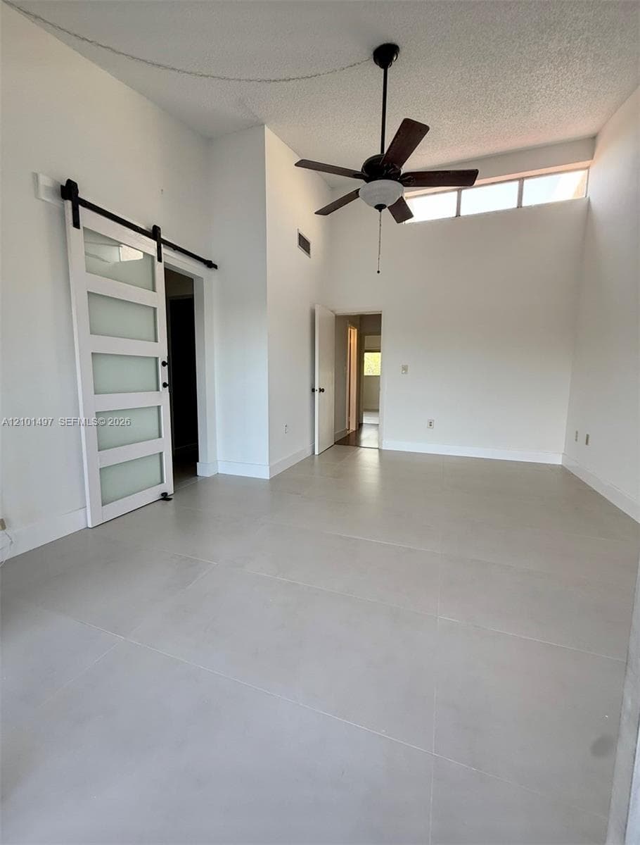 14293 Kendale Lakes Cir #14293 photo 15