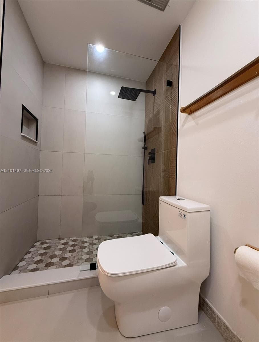 14293 Kendale Lakes Cir #14293 photo 21