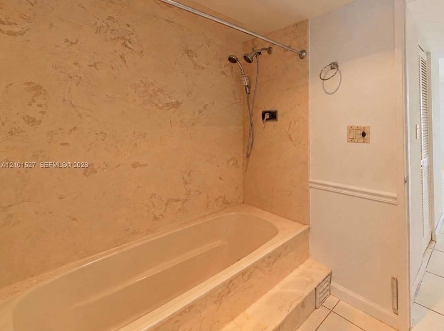 Brickell Key One · #A1811 in Miami - Photo 16