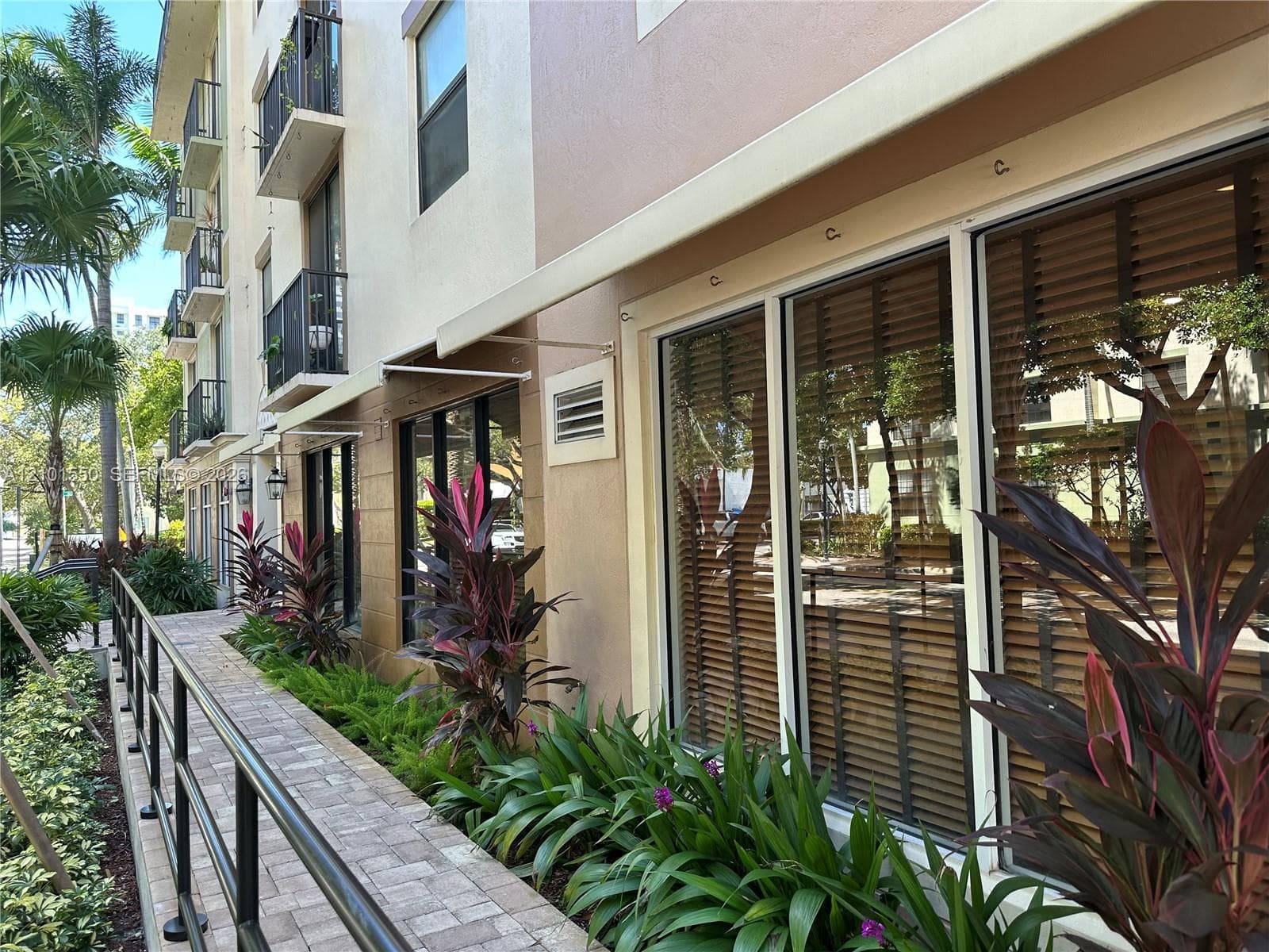 REGENT PARK CONDO · #812A in Hollywood - Photo 25