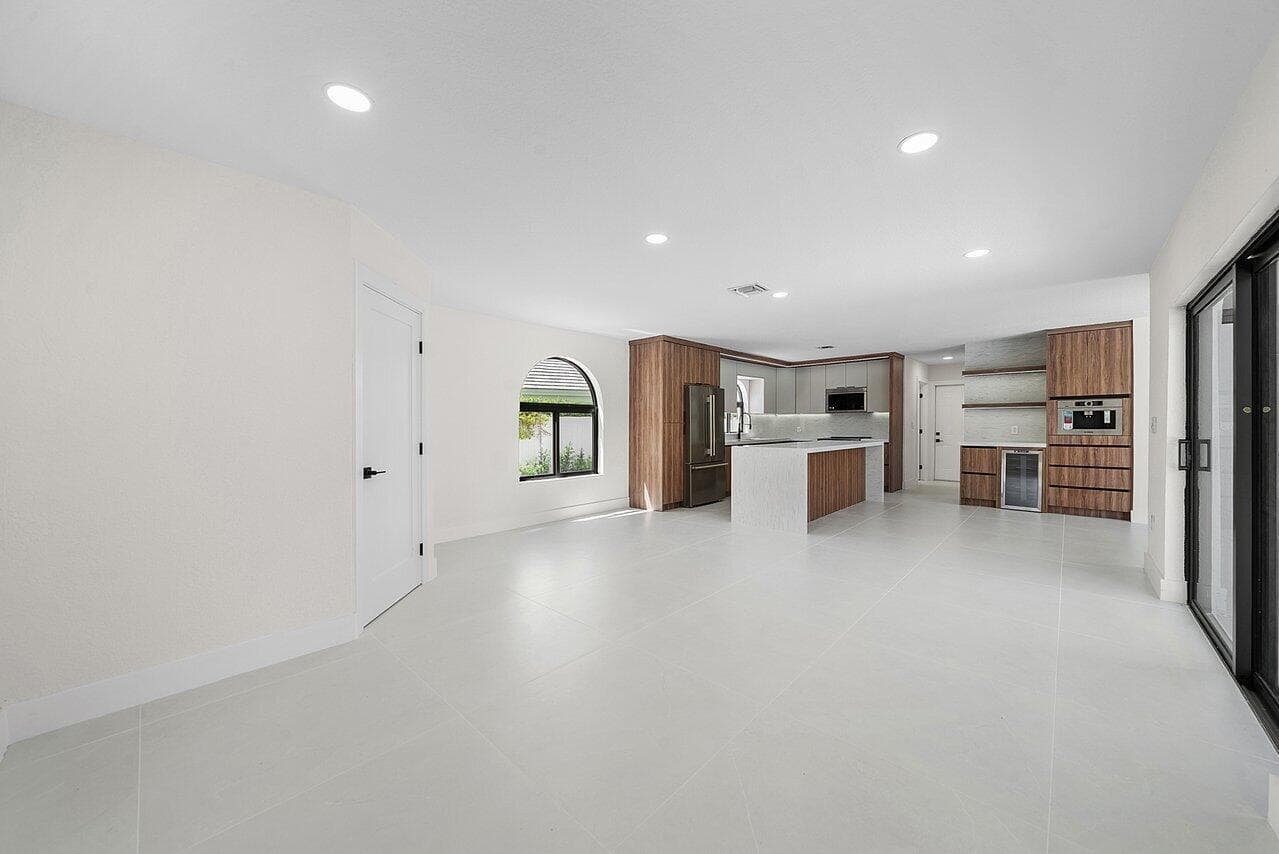 016-7548FairwayTrail-BocaRaton-FL-33487-