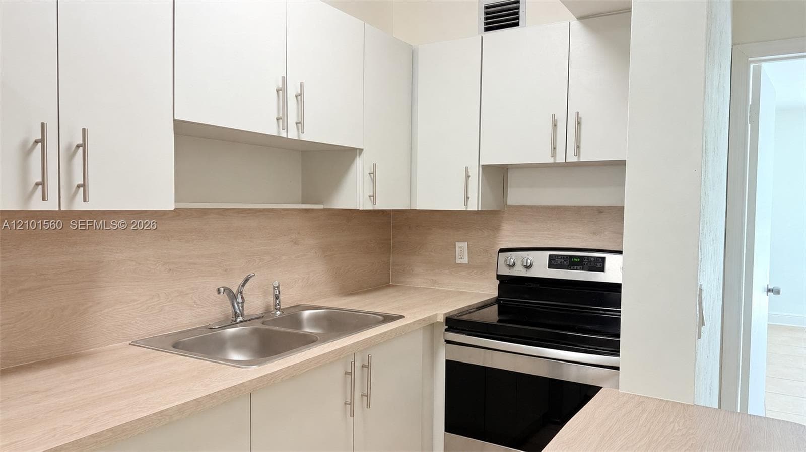 ACQUASTRADA CONDO · #132 in North Miami - Photo 13