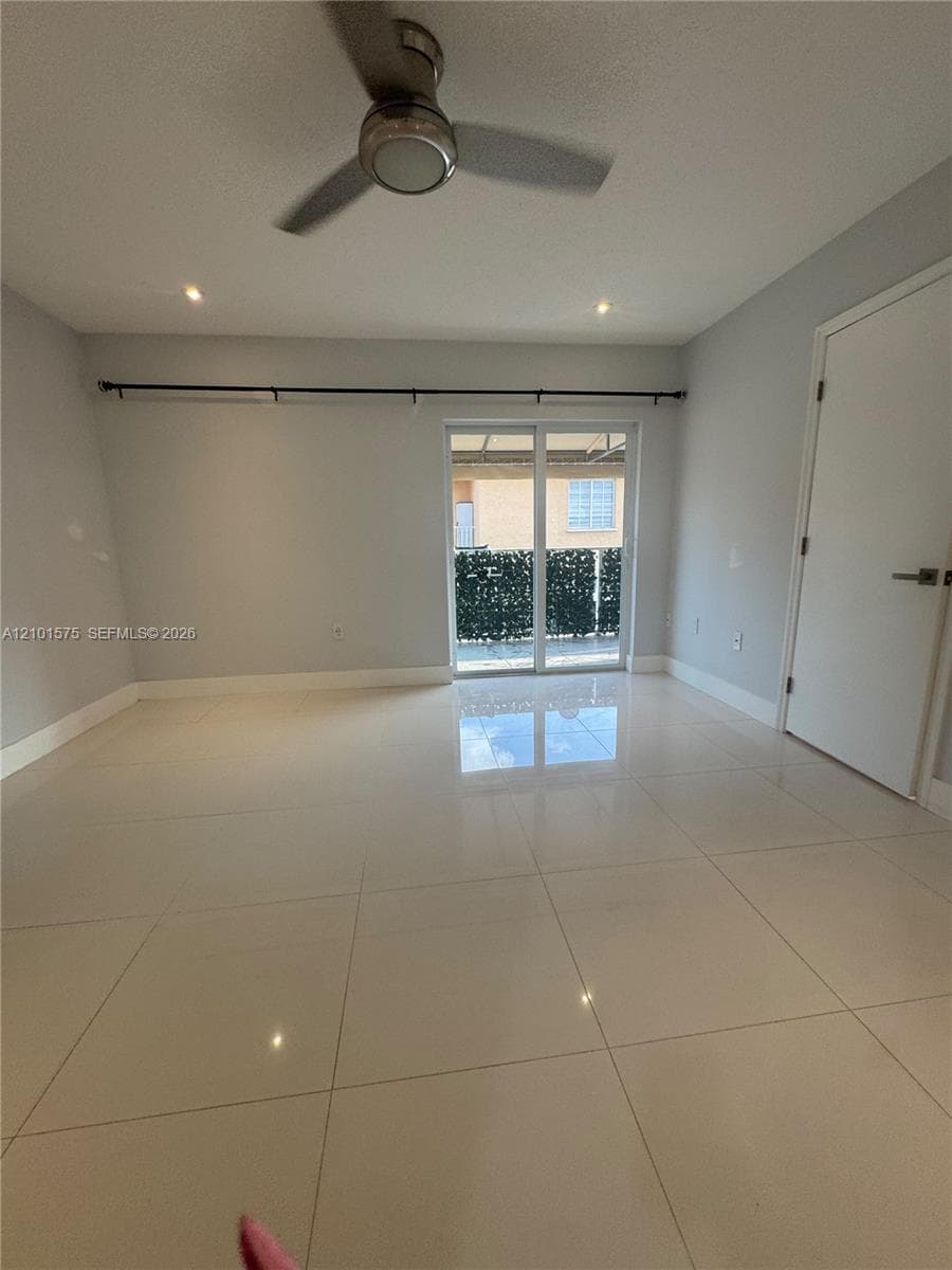 West Poinciana Villas Con · #204 in Hialeah - Photo 17