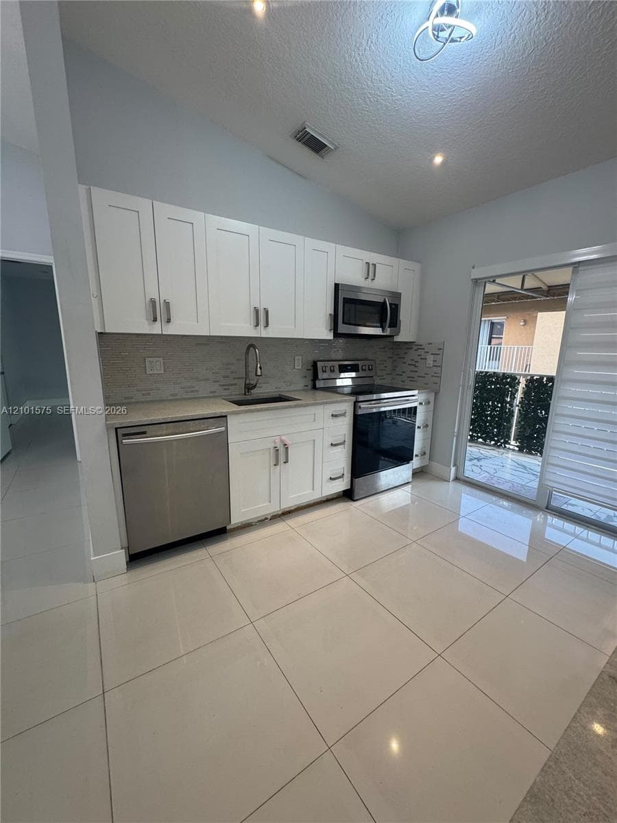 West Poinciana Villas Con · #204 in Hialeah - Photo 22