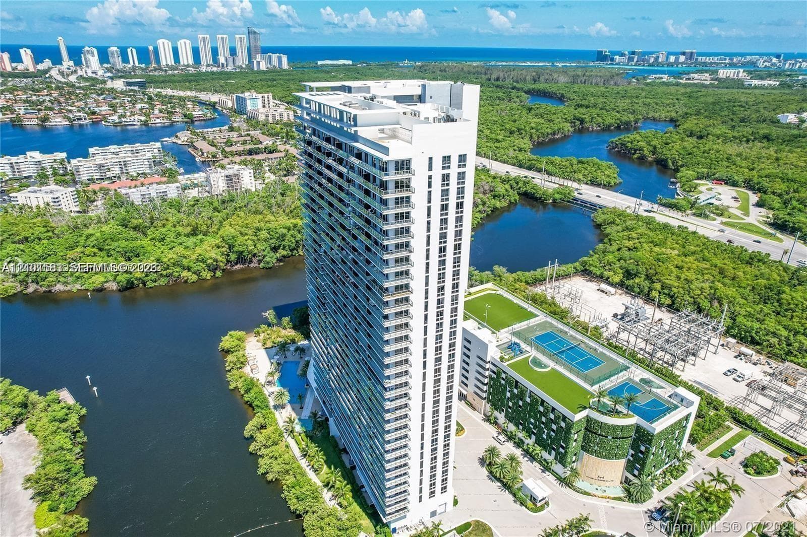 THE HARBOUR NORTH CONDO · #2406 in North Miami Beach - Photo 26