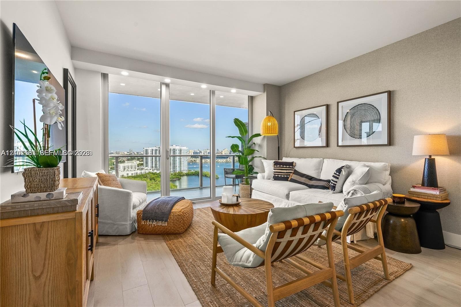 THE HARBOUR NORTH CONDO · #2406 in North Miami Beach - Photo 1