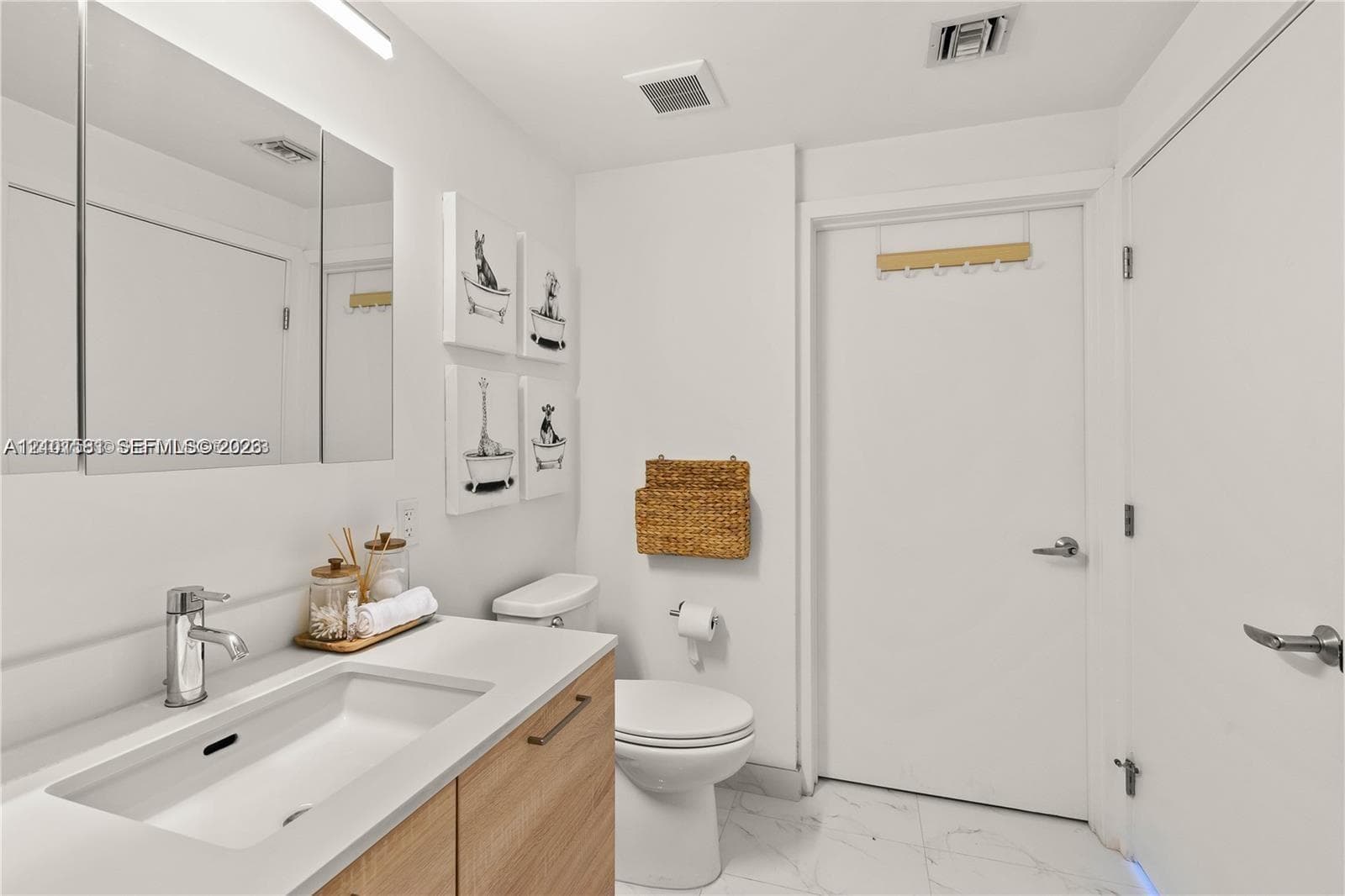 THE HARBOUR NORTH CONDO · #2406 in North Miami Beach - Photo 18
