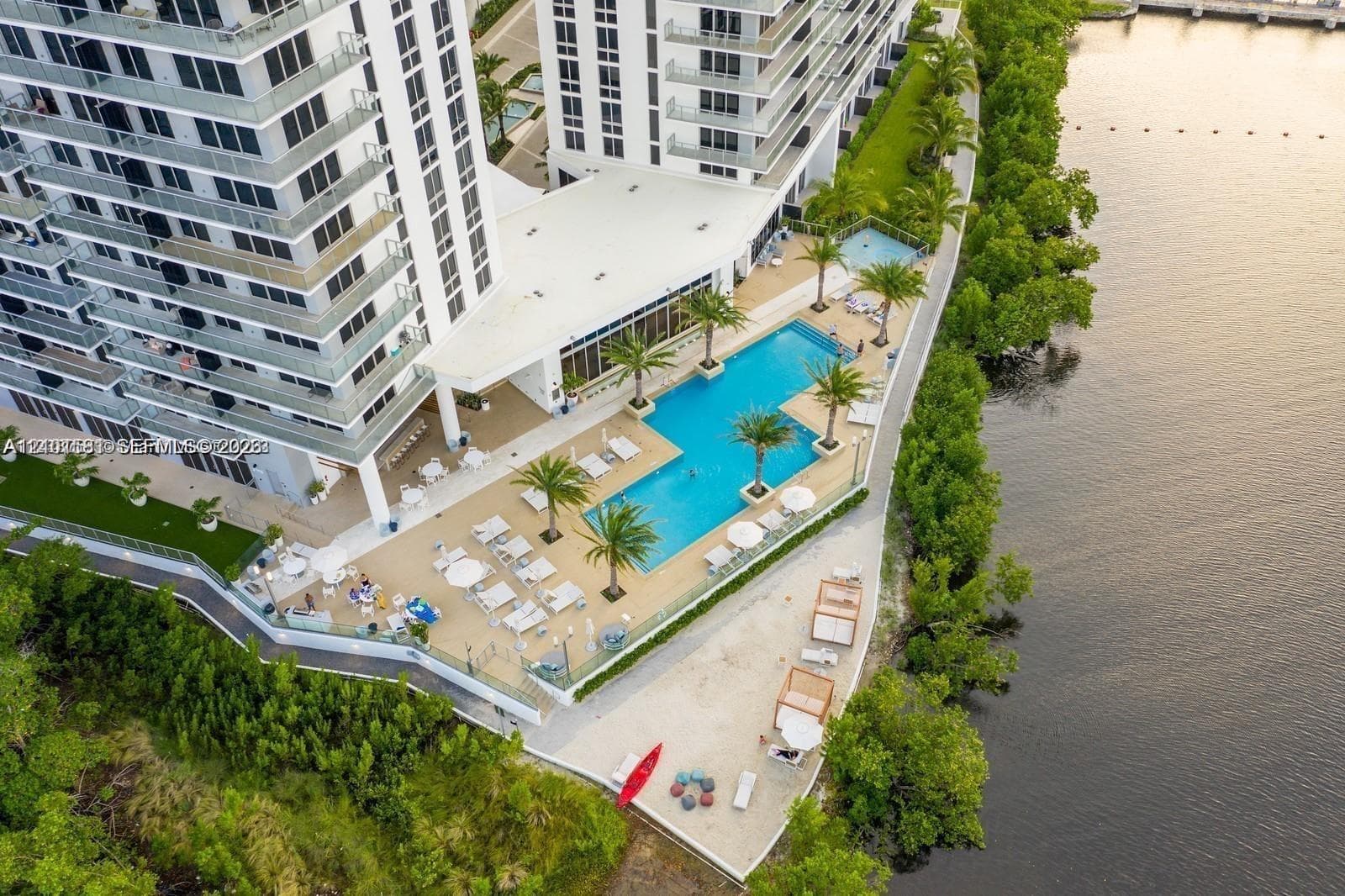 THE HARBOUR NORTH CONDO · #2406 in North Miami Beach - Photo 25