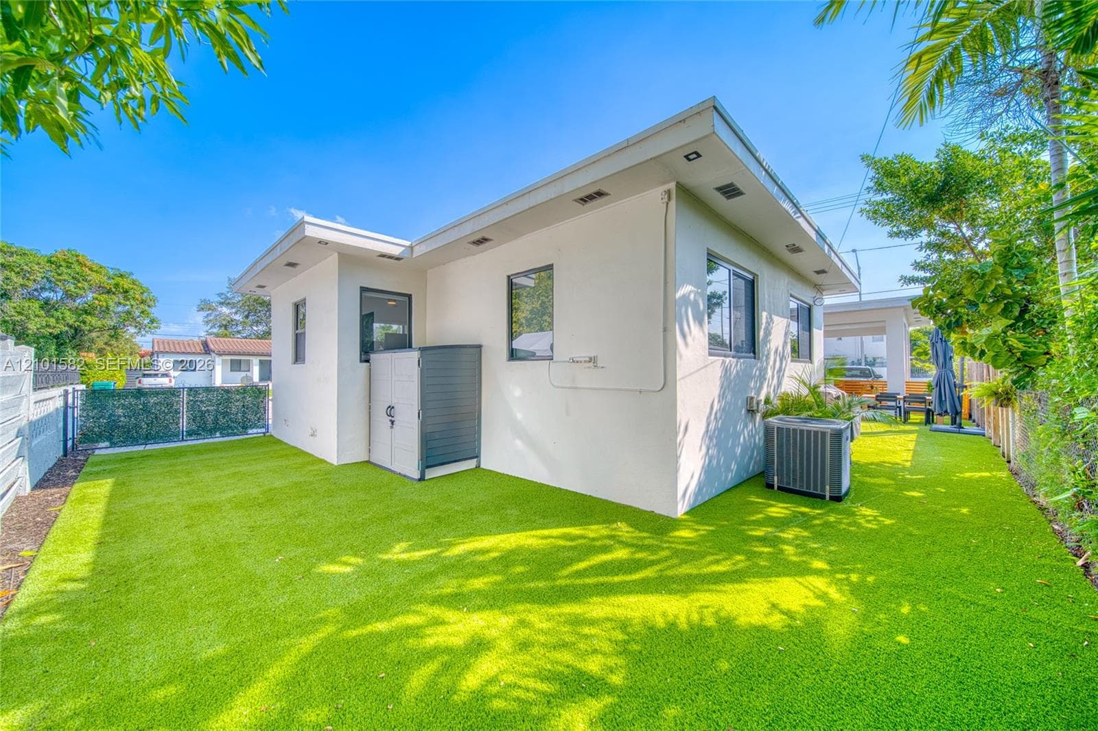 1600 SW 17th Ave photo 6