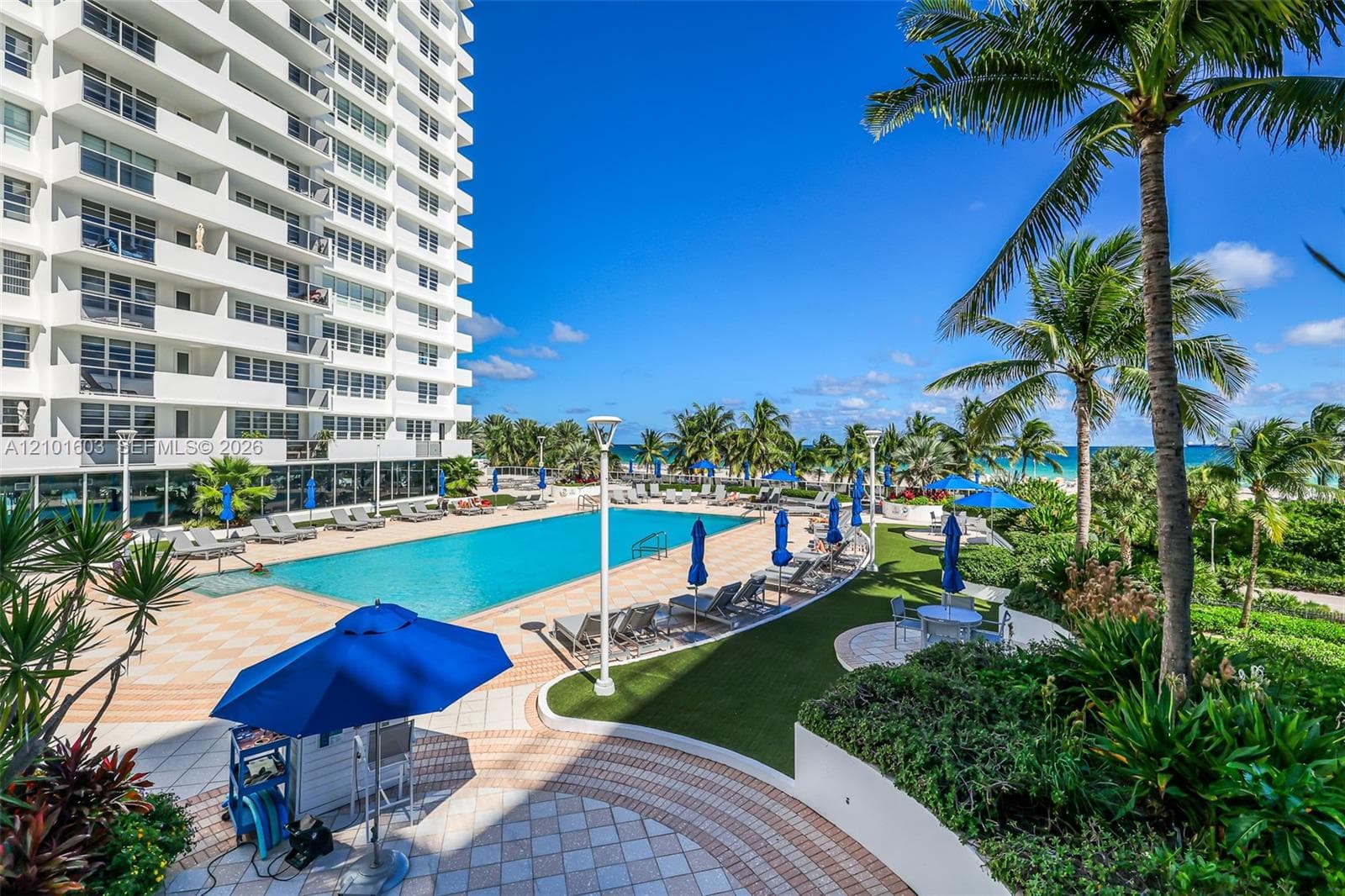 The Decoplage · #502 in Miami Beach - Photo 32