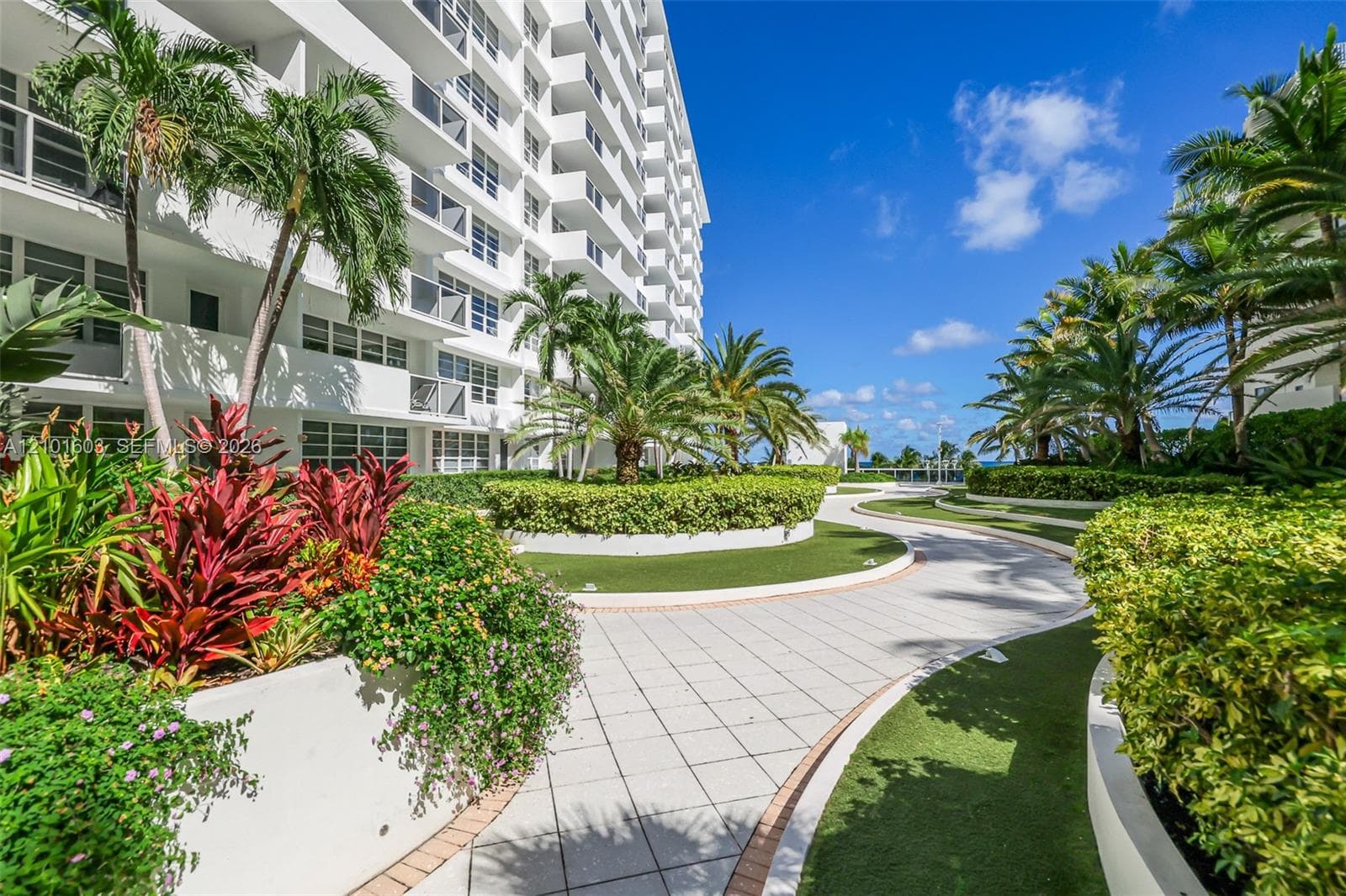 The Decoplage · #502 in Miami Beach - Photo 33