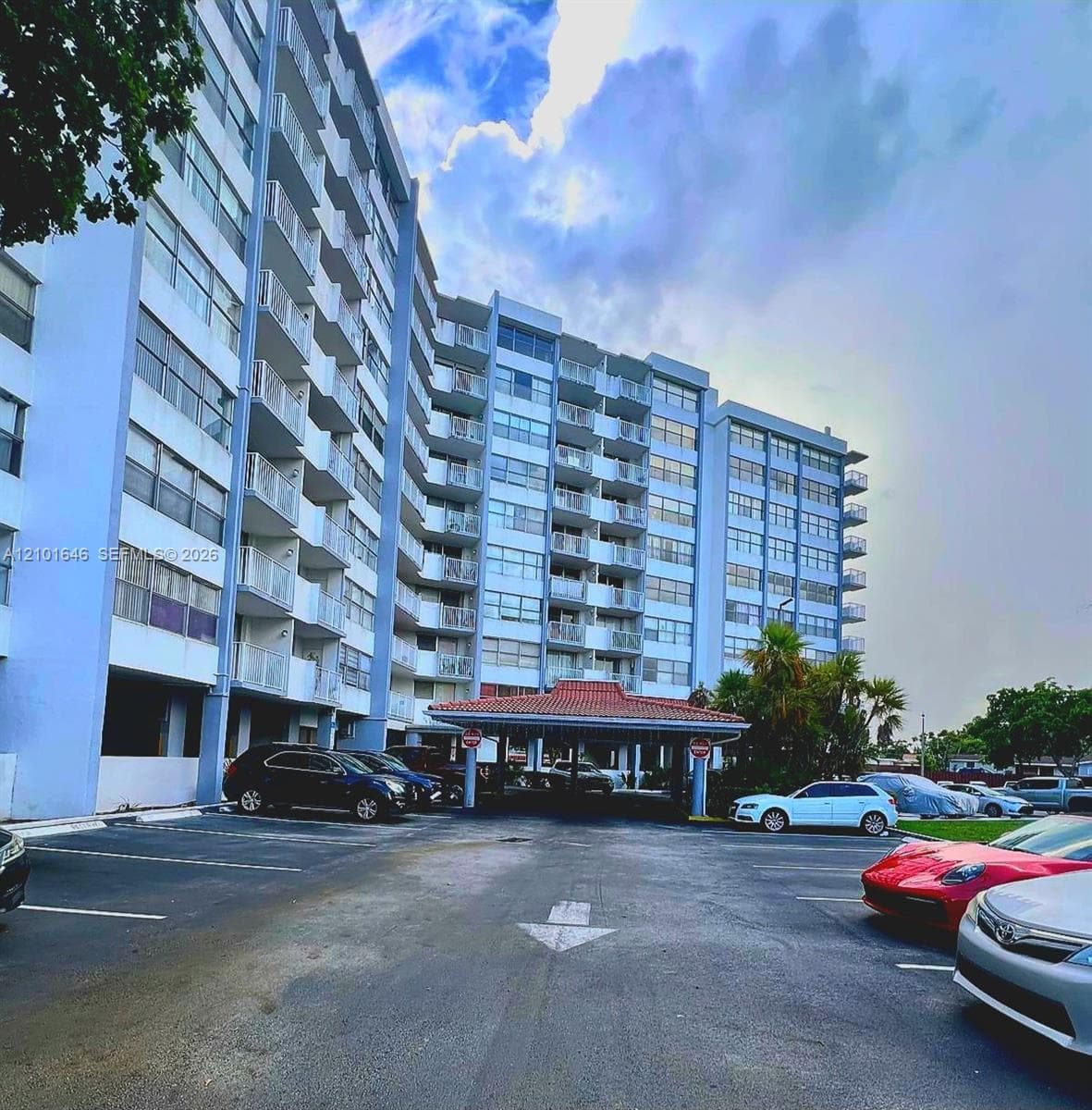 WILSHIRE CONDO · #214W in North Miami - Photo 10