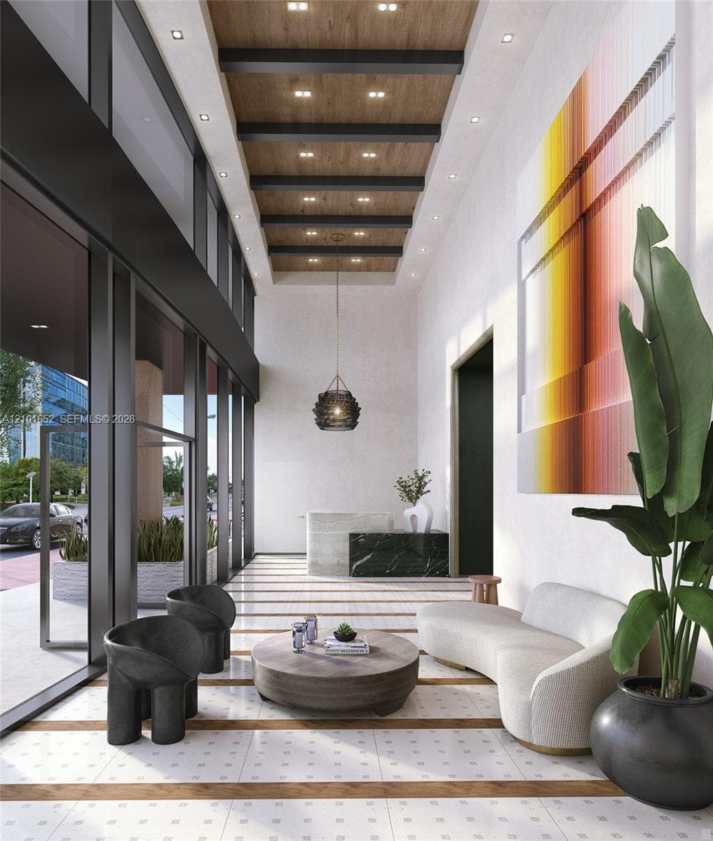 District 225 · #912 in Miami - Photo 19