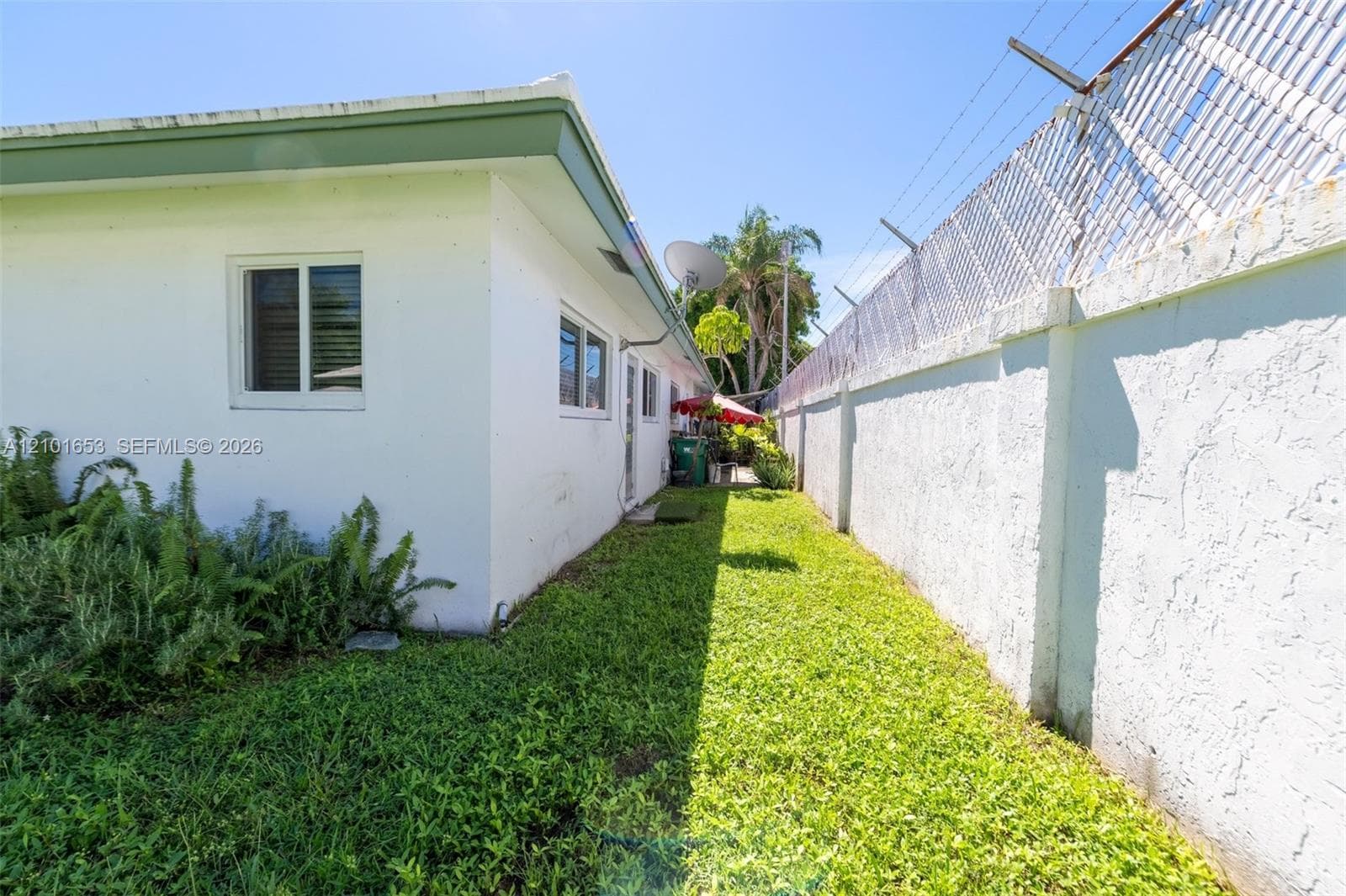 2981 NE 19th Ter #D photo 13