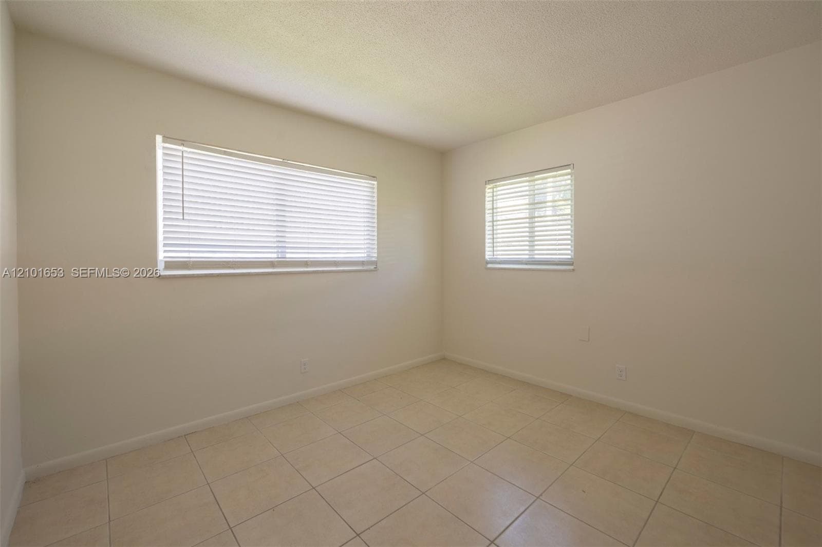 2981 NE 19th Ter #D photo 11