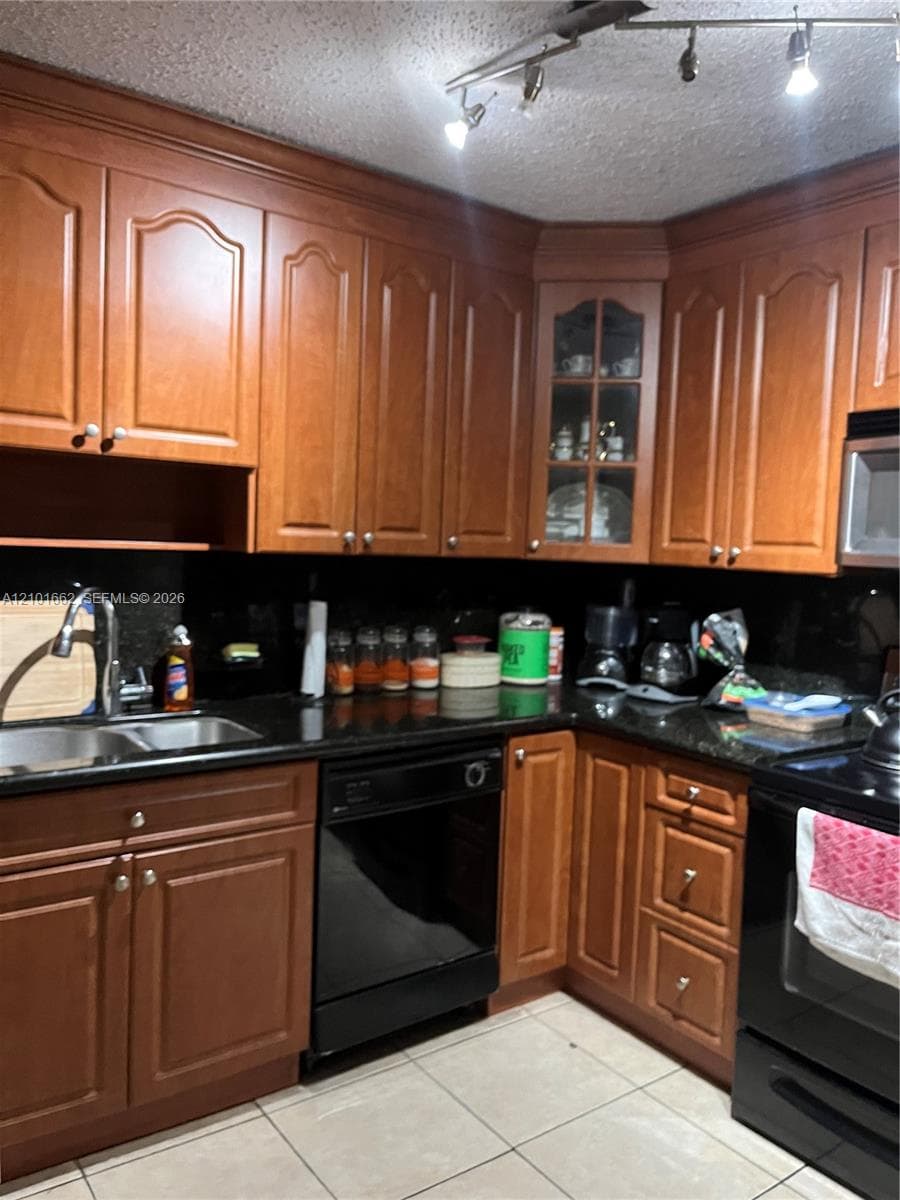 CORAL GATE WEST CONDO · #3-428 in Hialeah - Photo 4