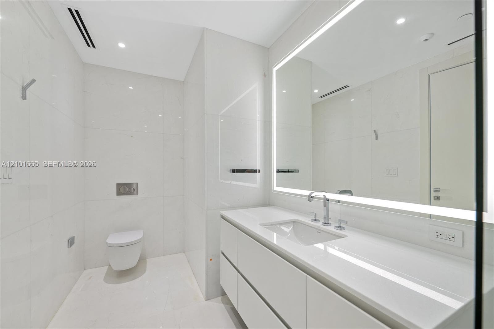 Aston Martin Residences · #1205C in Miami - Photo 24