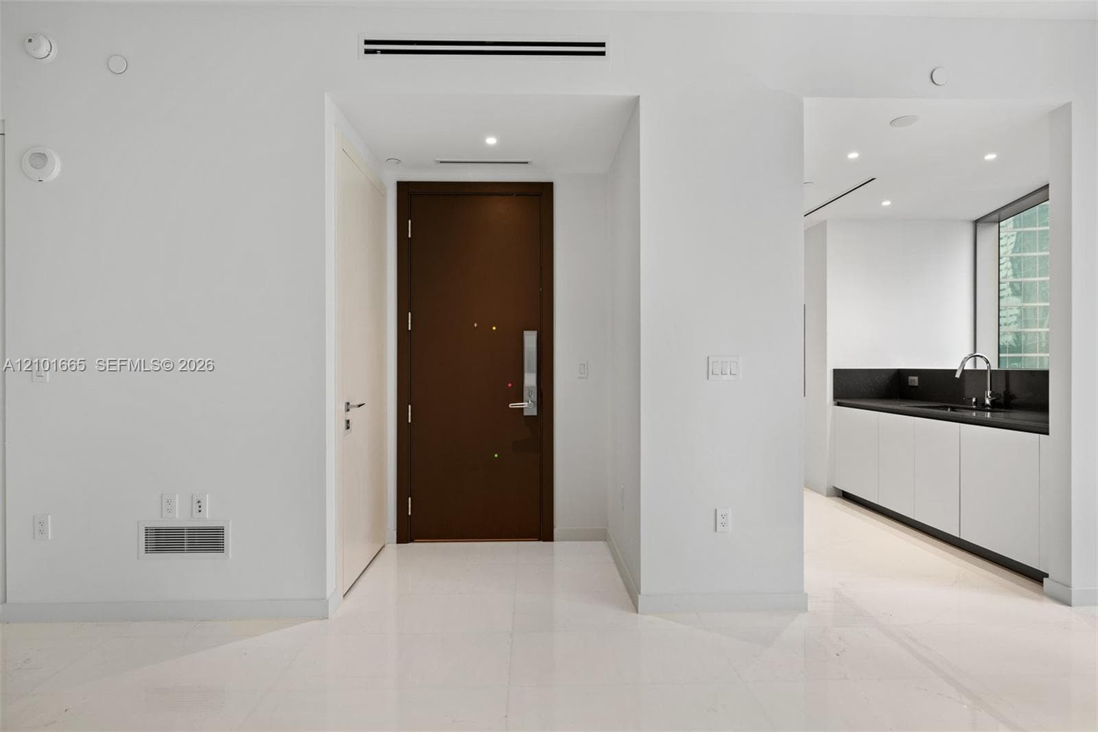 Aston Martin Residences · #1205C in Miami - Photo 8