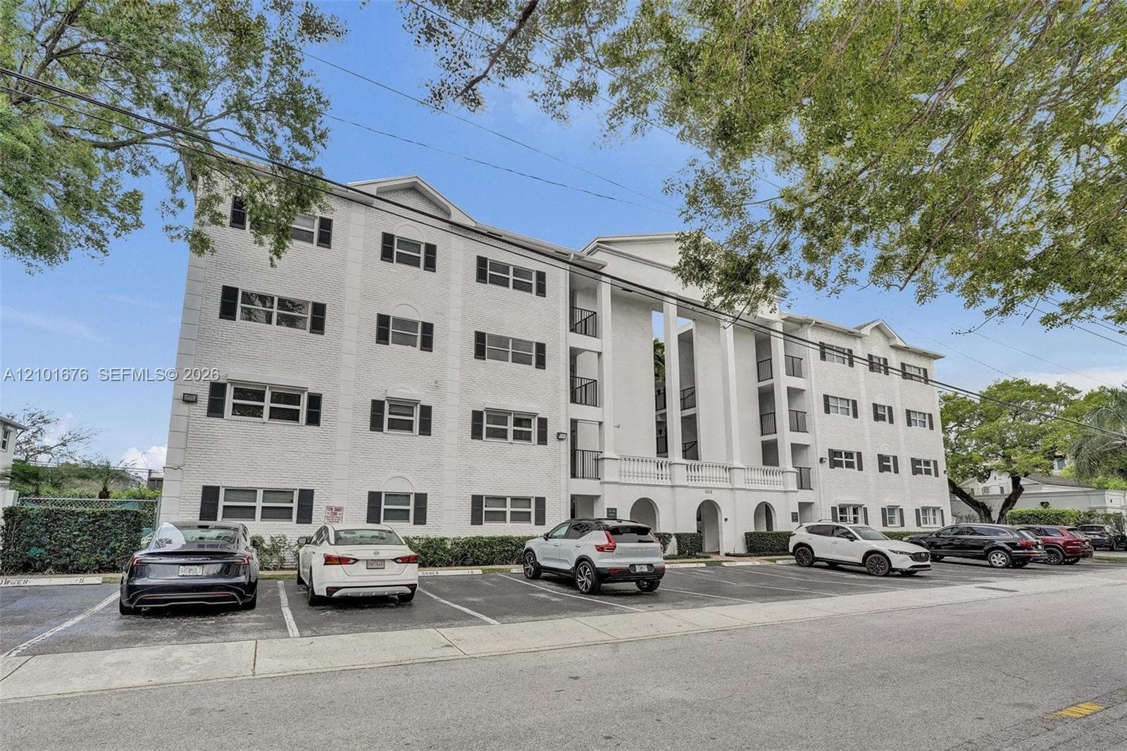 Las Olas Manor · #301 in Fort Lauderdale - Photo 27