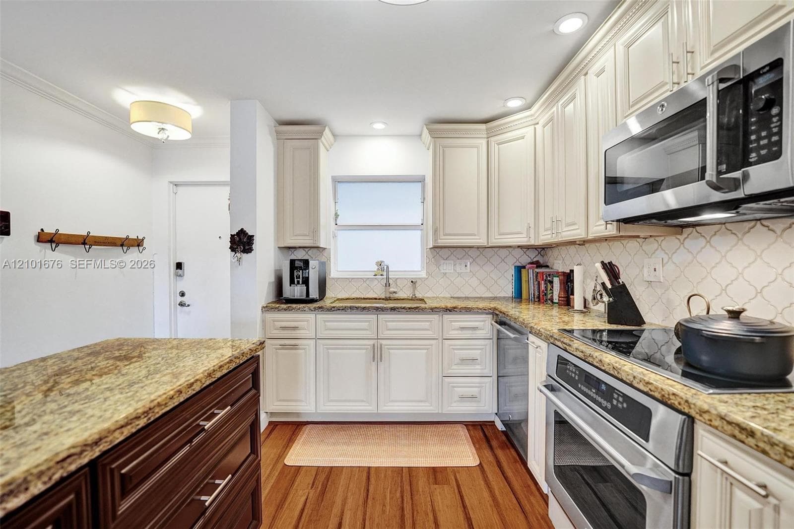 Las Olas Manor · #301 in Fort Lauderdale - Photo 18