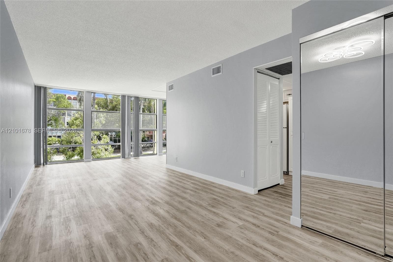 DESOTO PARK CONDO · #207 in Hallandale Beach - Photo 4