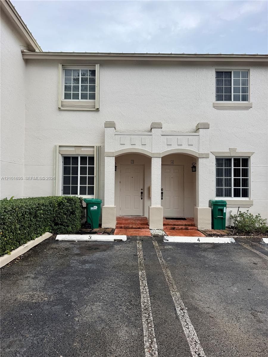 HAMPTON PLACE CONDO · #3A in Palmetto Bay - Photo 1