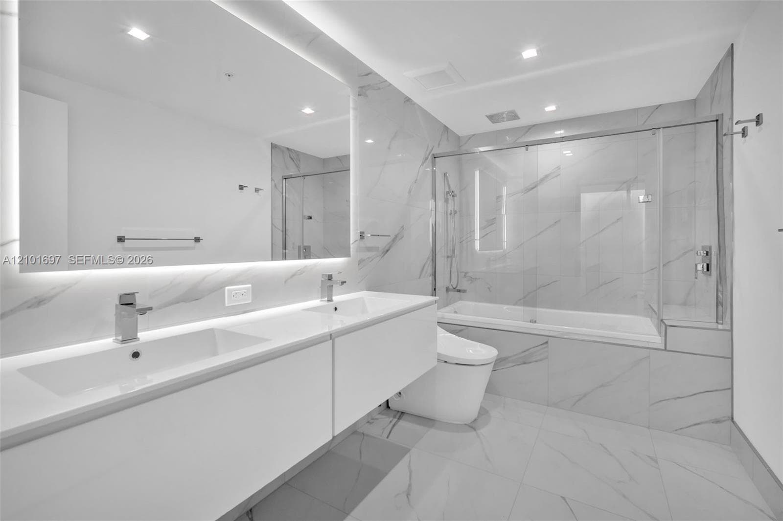 HALLANDALE OASIS · #1806 in Hallandale Beach - Photo 17