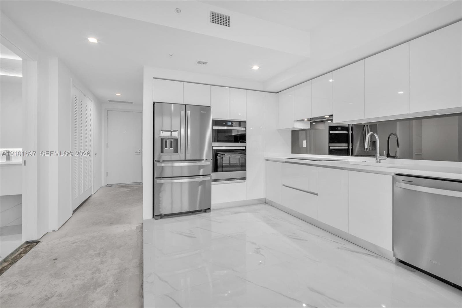 HALLANDALE OASIS · #1806 in Hallandale Beach - Photo 9