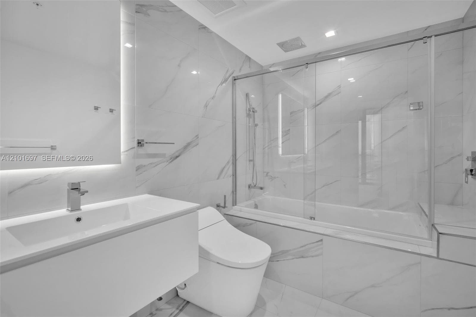 HALLANDALE OASIS · #1806 in Hallandale Beach - Photo 18