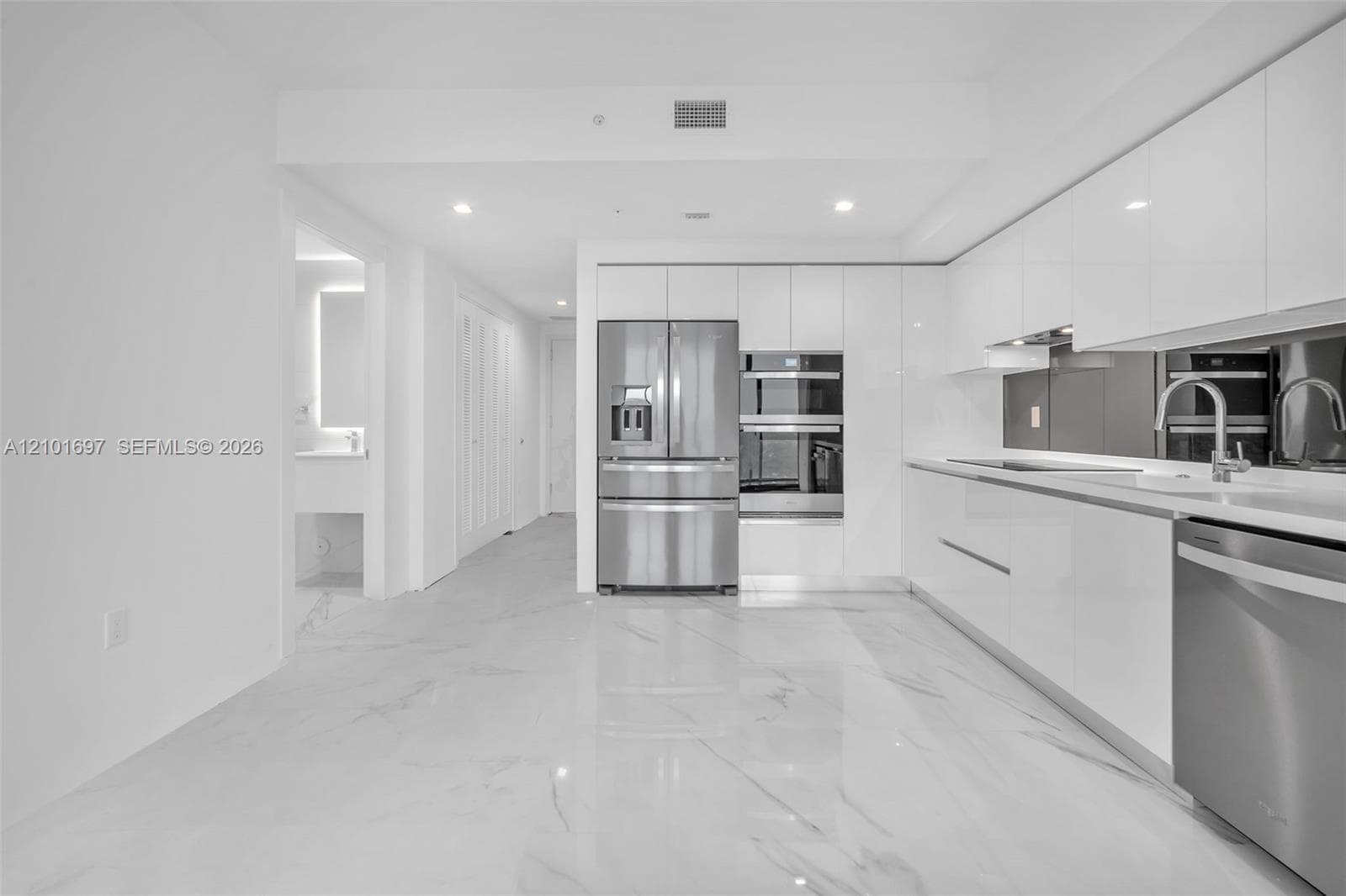 HALLANDALE OASIS · #1806 in Hallandale Beach - Photo 11