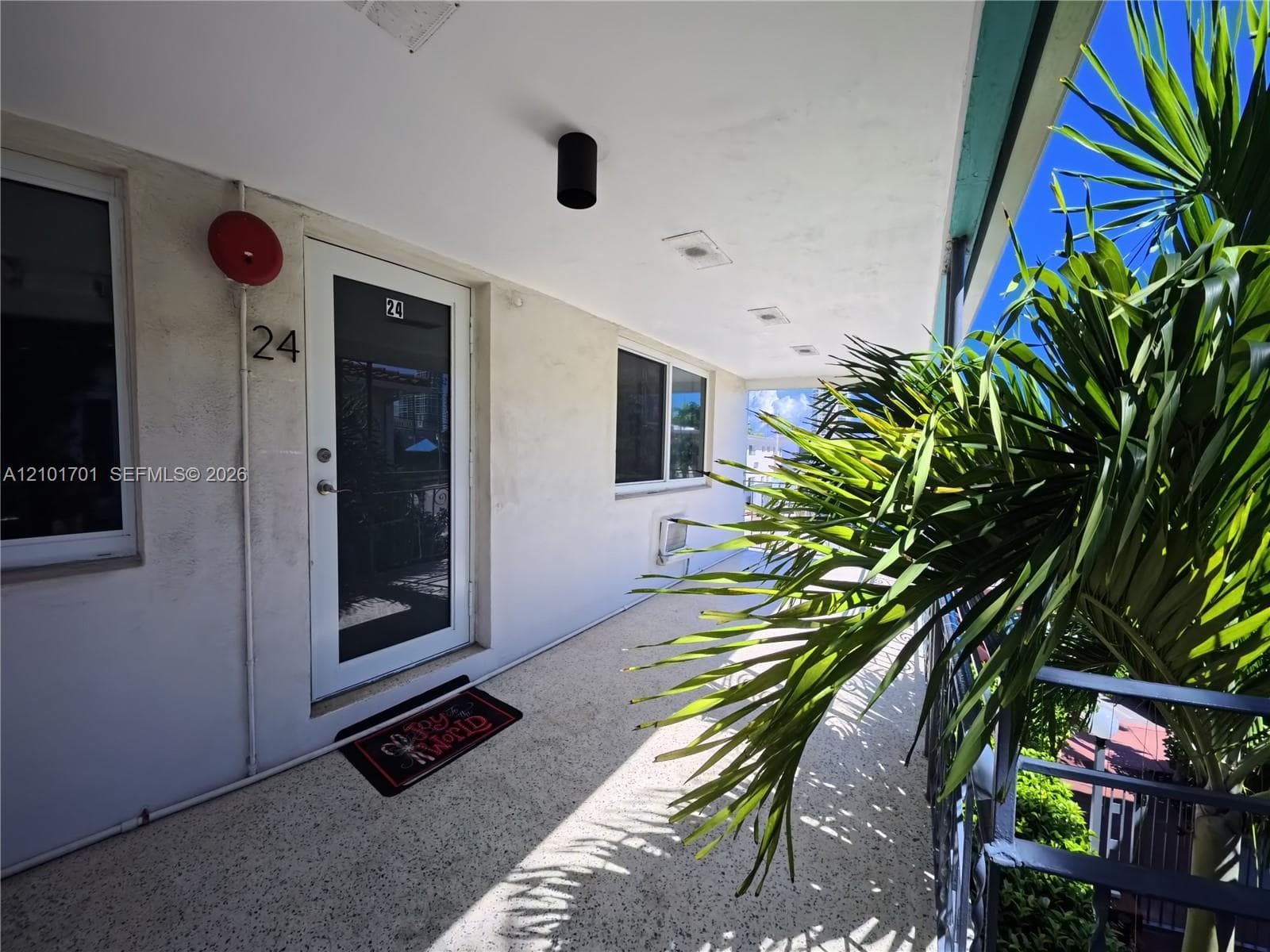 BLUE SKY CONDO · #24 in Miami Beach - Photo 23