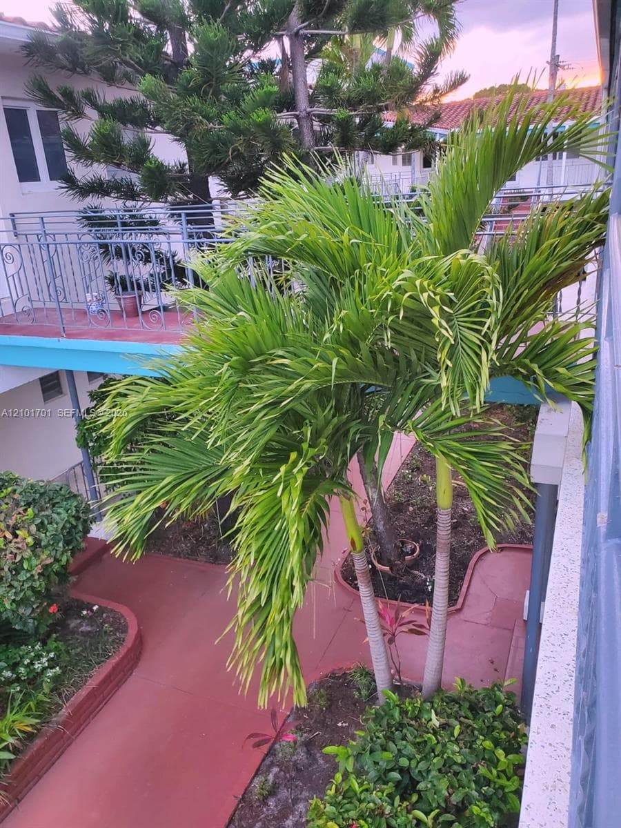 BLUE SKY CONDO · #24 in Miami Beach - Photo 6
