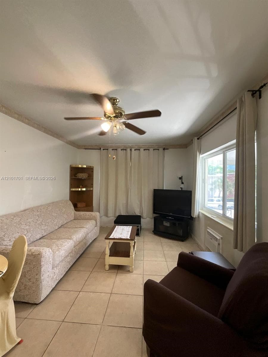 BLUE SKY CONDO · #24 in Miami Beach - Photo 46