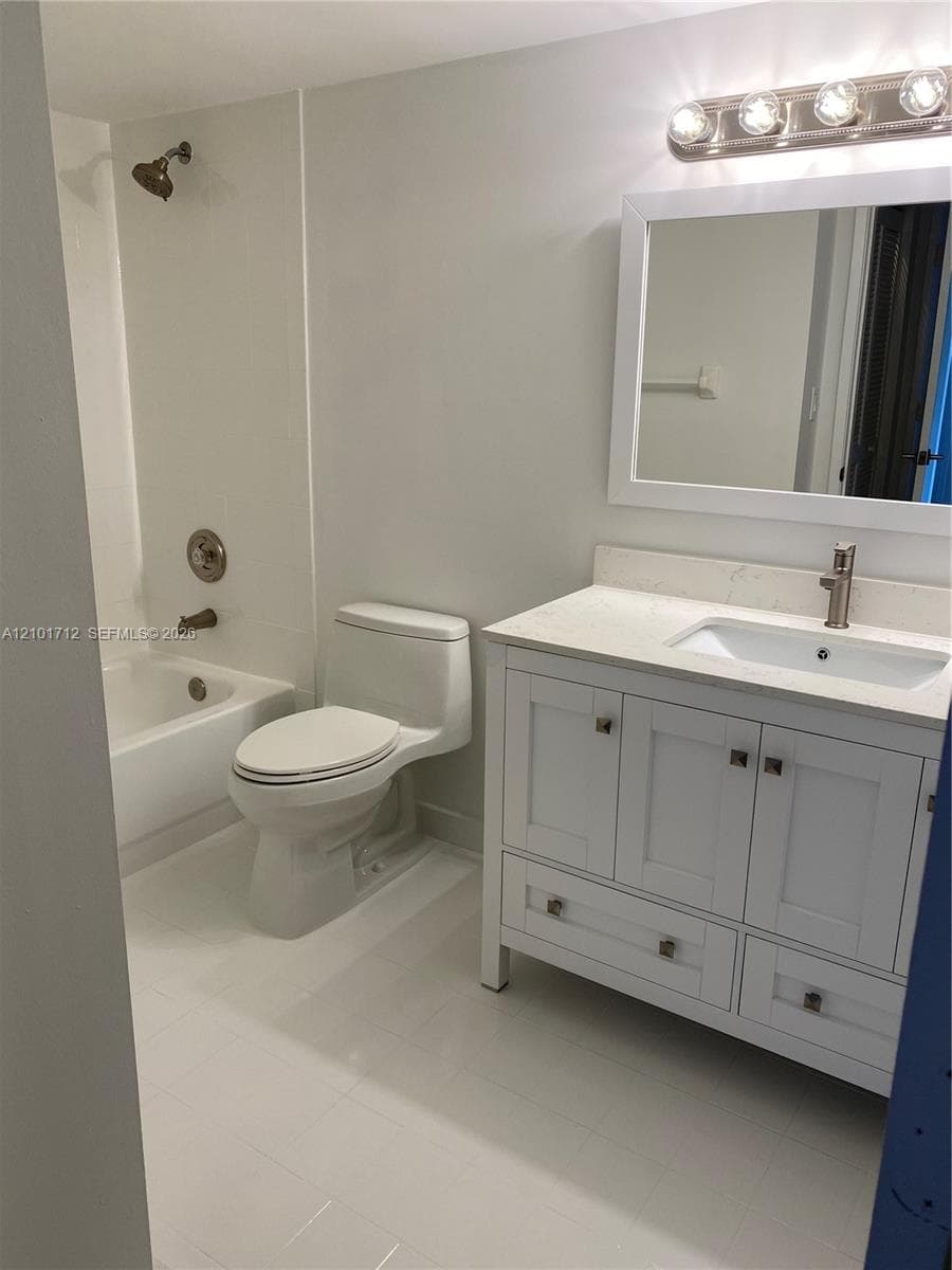 WEST BAY PLAZA CONDO · #407 in Miami Beach - Photo 6