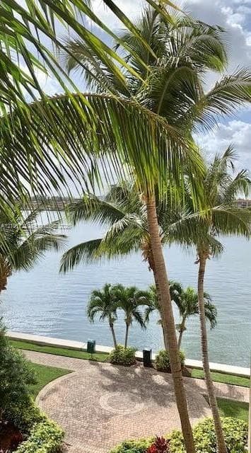 Porto Bellagio · #2402 in Sunny Isles Beach - Photo 3