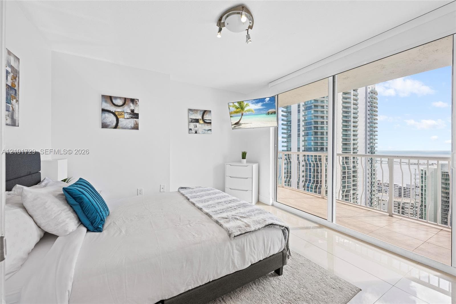 The Club at Brickell Bay · #3701 in Miami - Photo 11