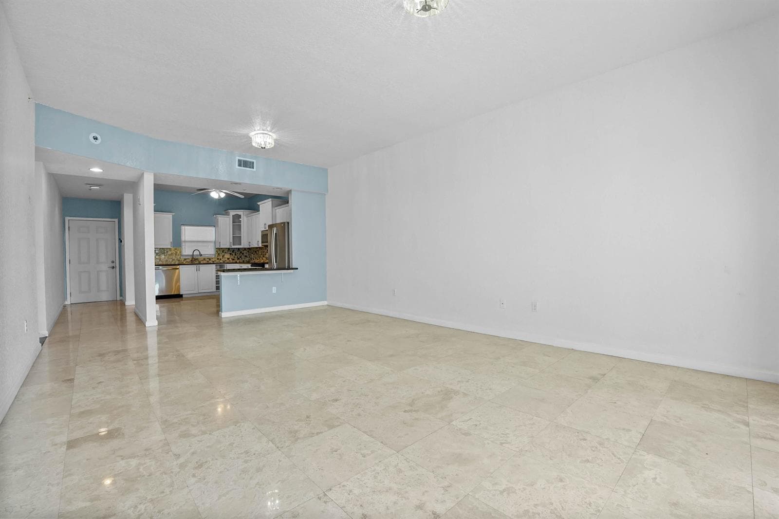 13 Living room 03