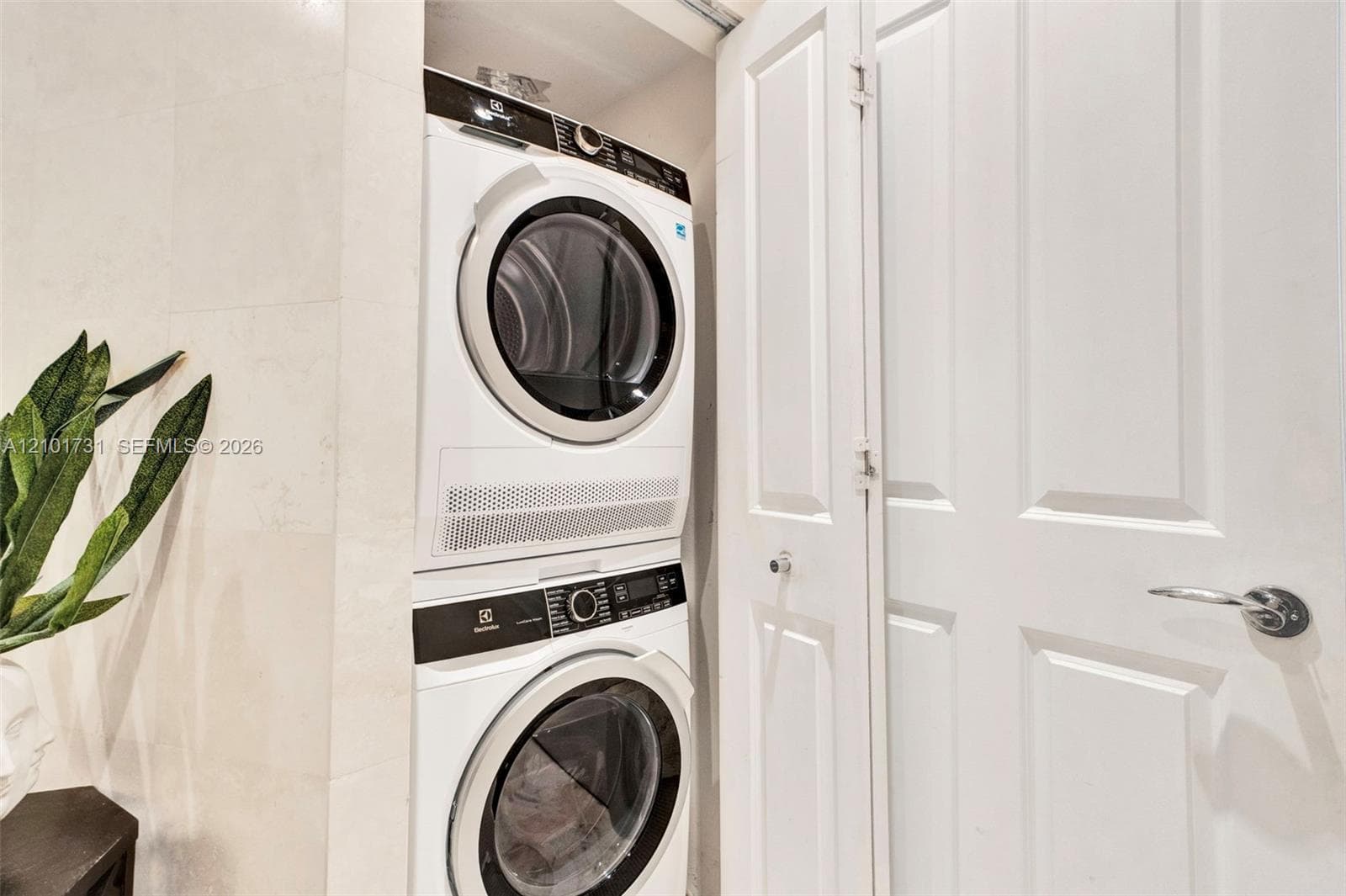 Mystic Pointe Tower 300 · #PH3 in Aventura - Photo 16