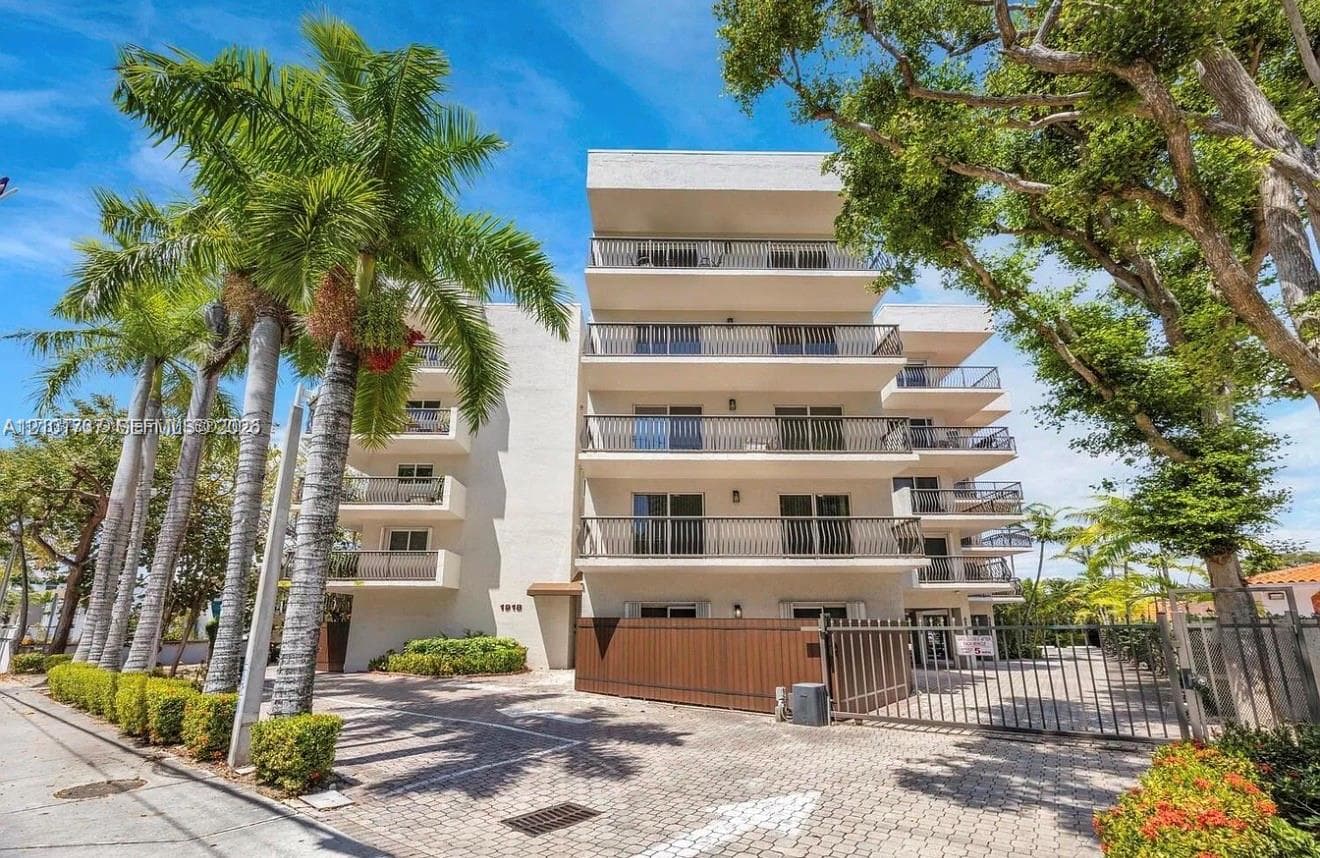 BRICKELL TERRACE CONDO · #204 in Miami - Photo 1