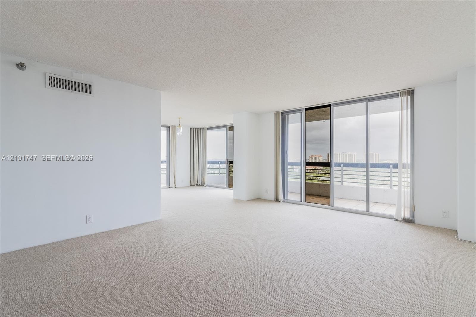 Mystic Pointe Tower 600 · #1905 in Aventura - Photo 7