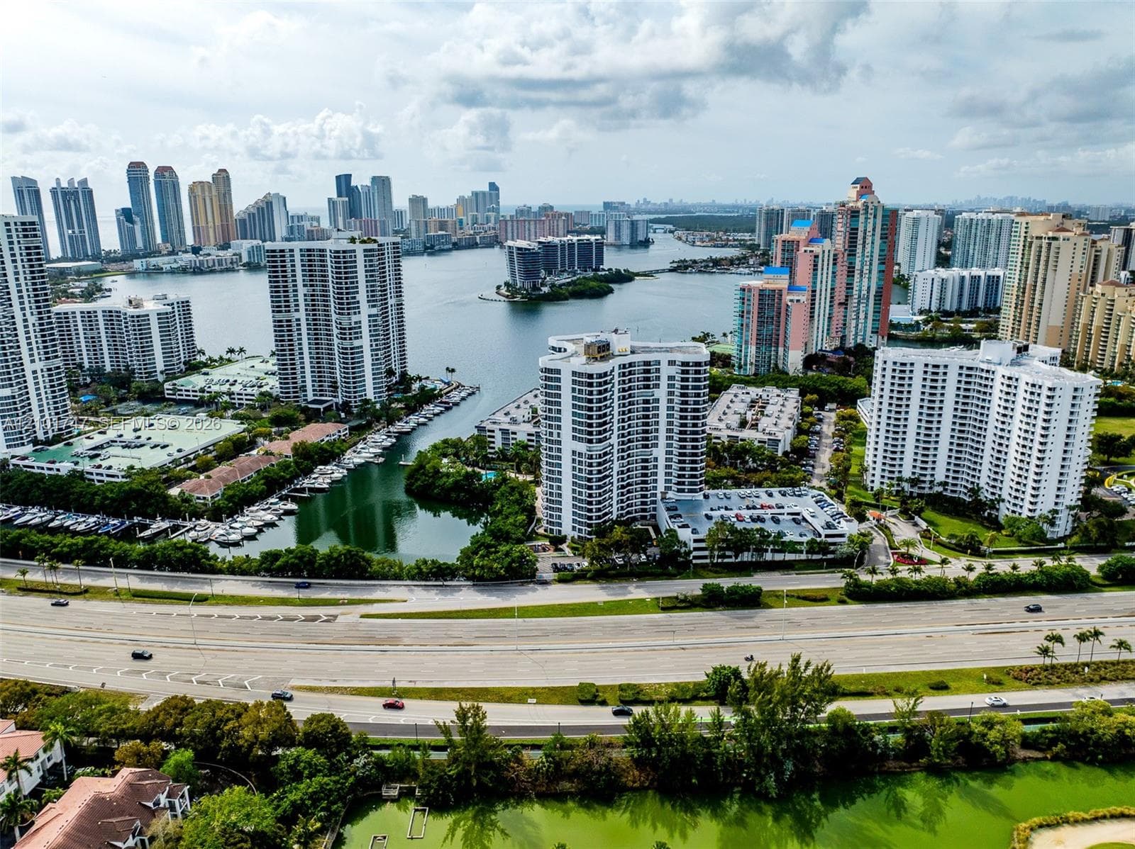 Mystic Pointe Tower 600 · #1905 in Aventura - Photo 3