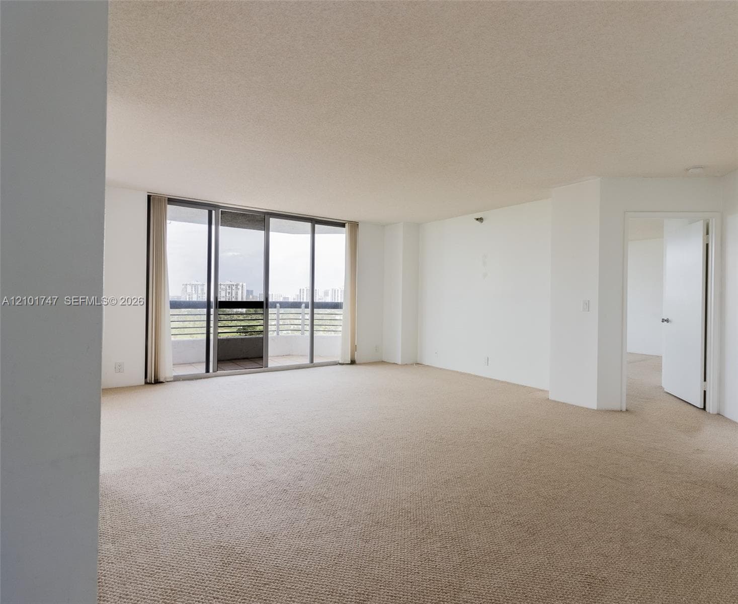 Mystic Pointe Tower 600 · #1905 in Aventura - Photo 8