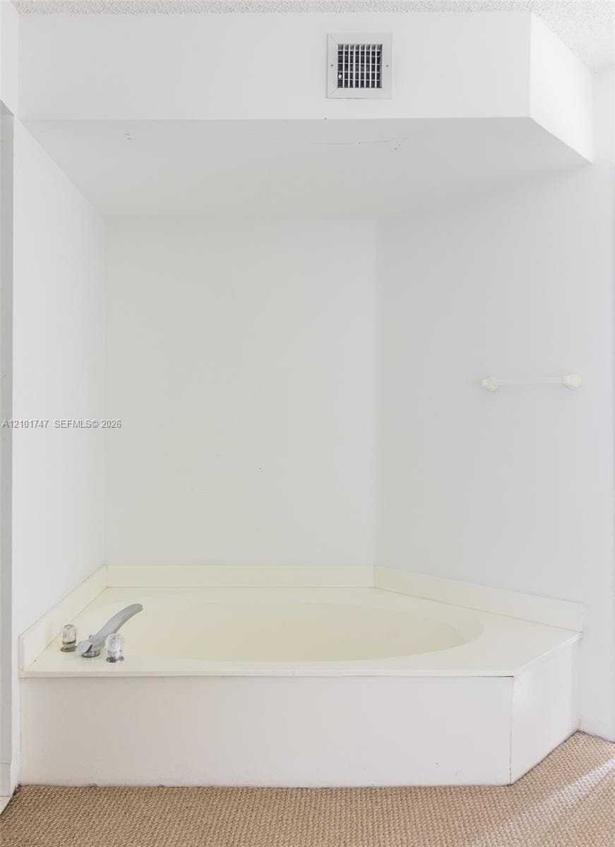 Mystic Pointe Tower 600 · #1905 in Aventura - Photo 21