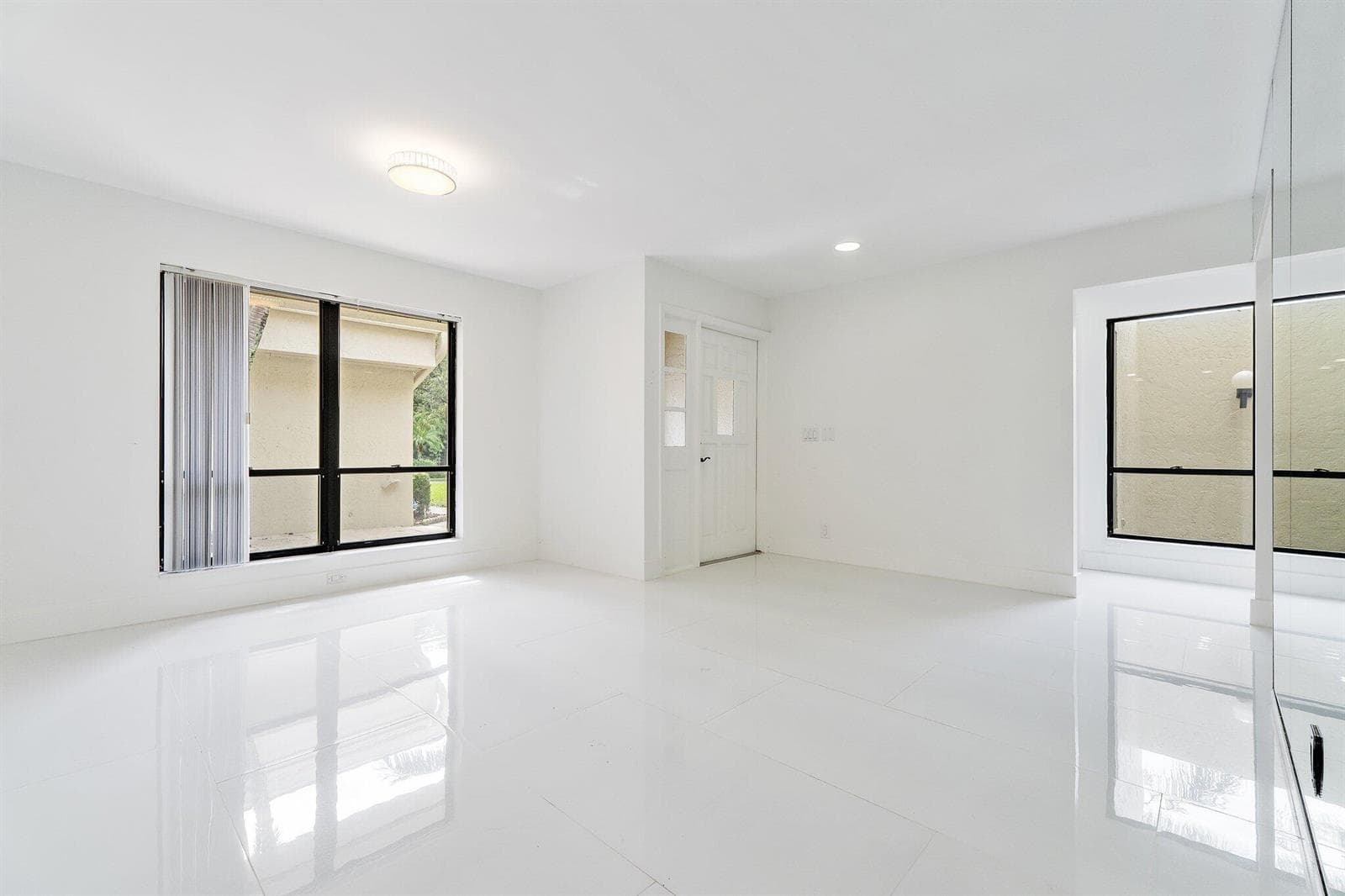 031-15TournamentBlvd-PalmBeachGardens-SM