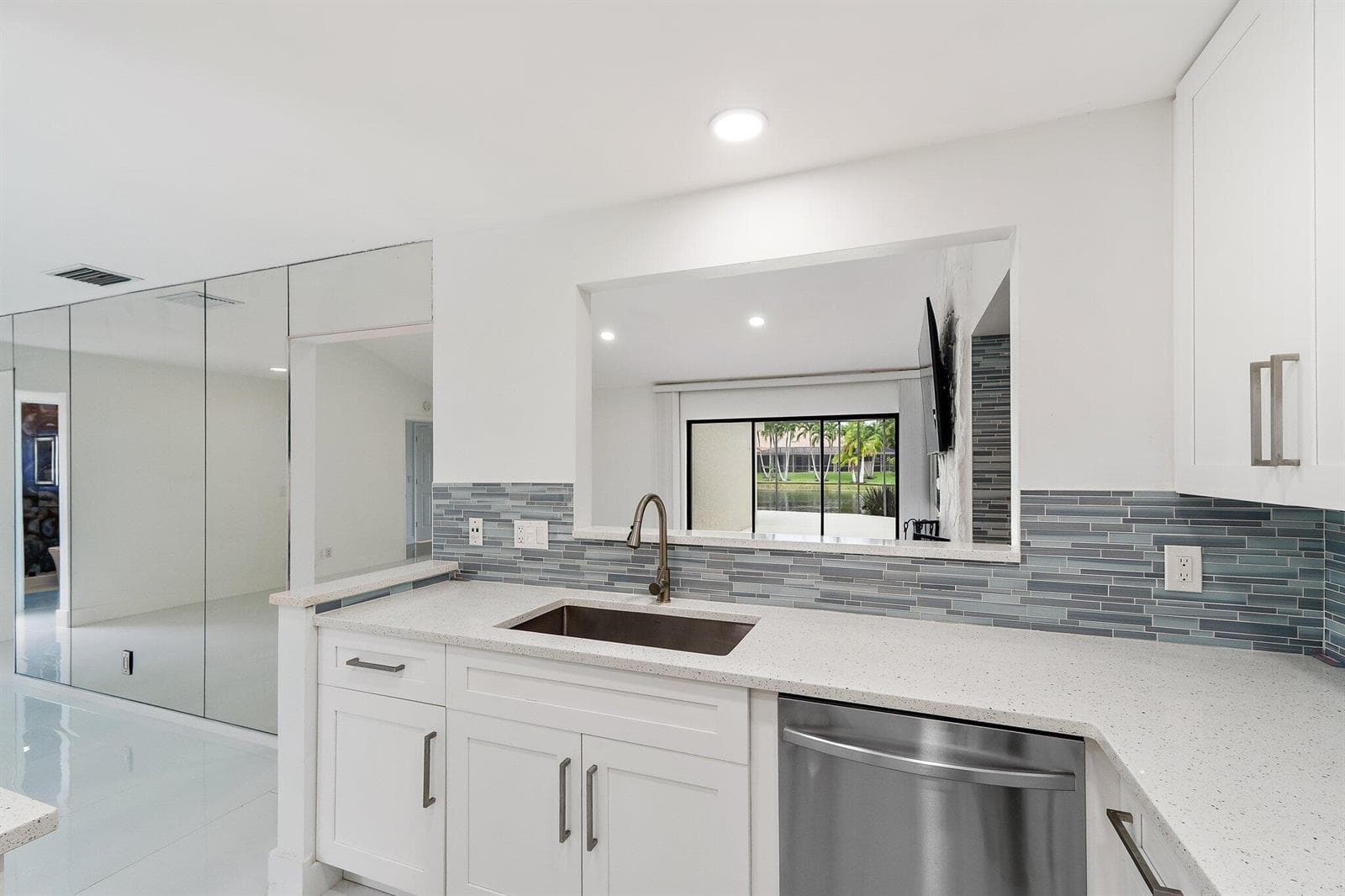 040-15TournamentBlvd-PalmBeachGardens-SM