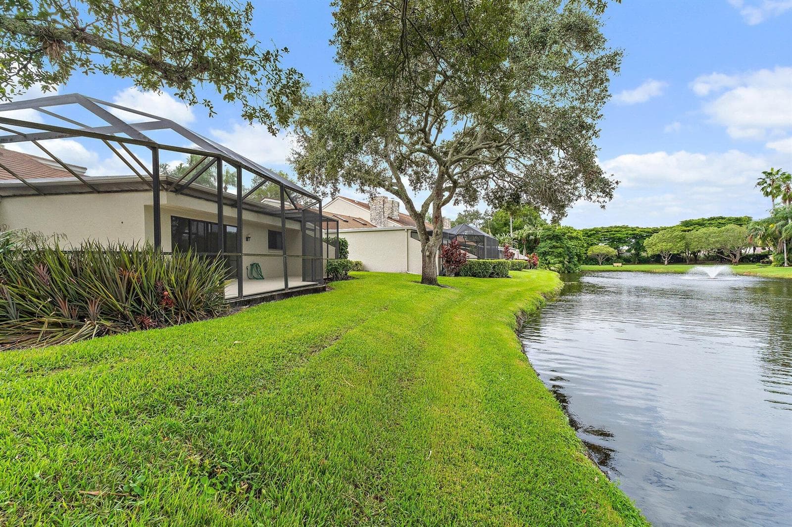 070-15TournamentBlvd-PalmBeachGardens-SM